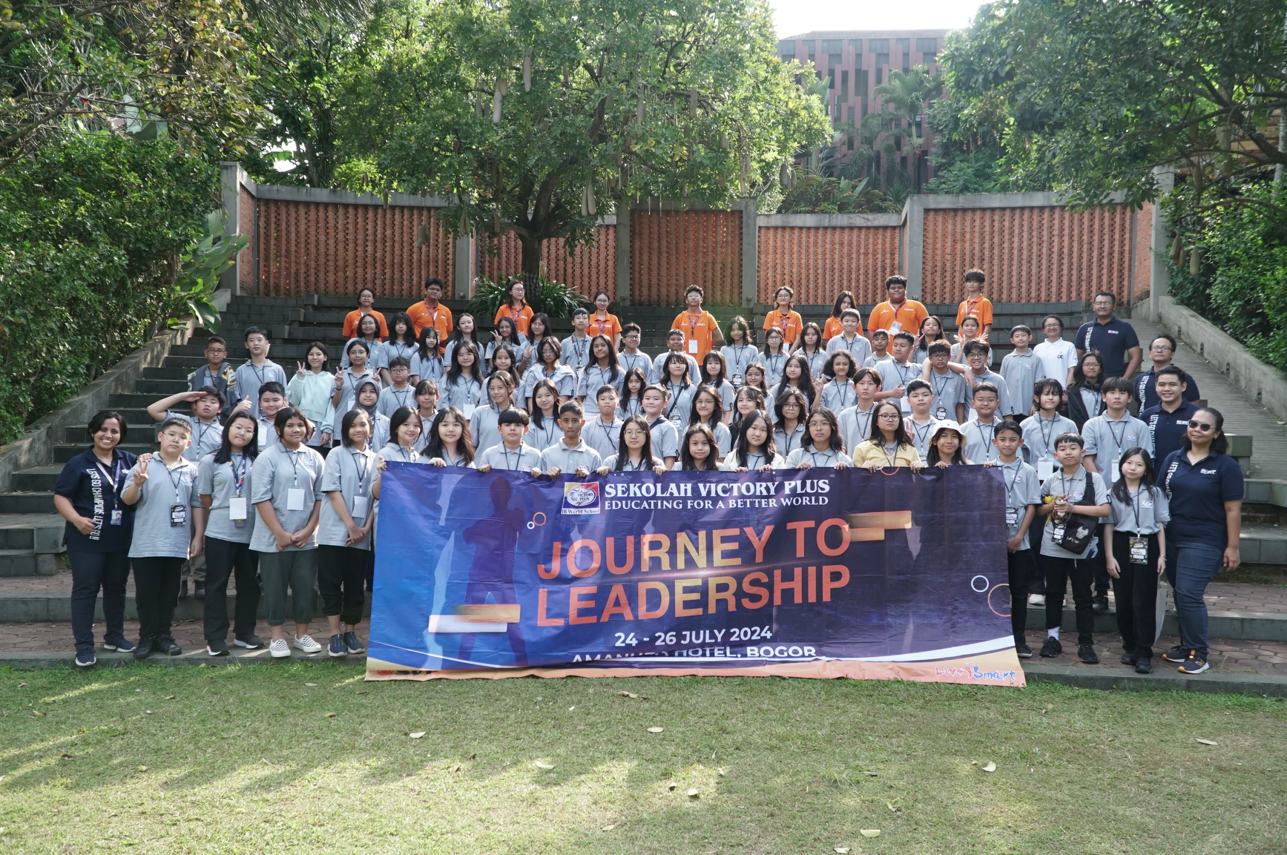 Grade 7 and 10 students in SVP Leadership Camp 2024